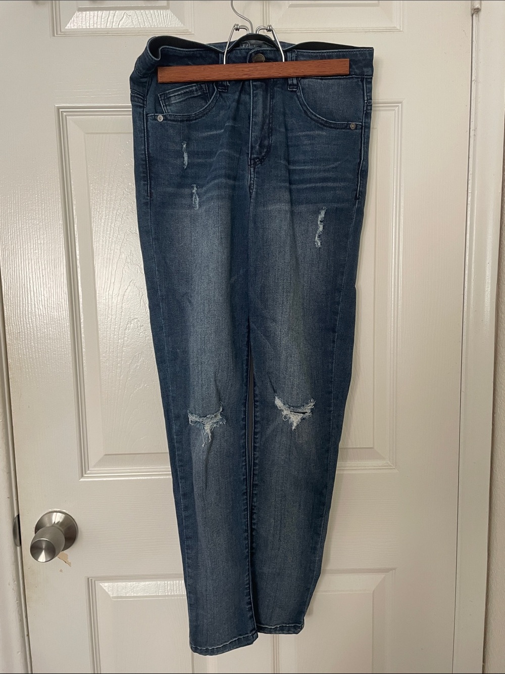 Wit & Wisdom Dark Blue Distressed Skinny Jeans